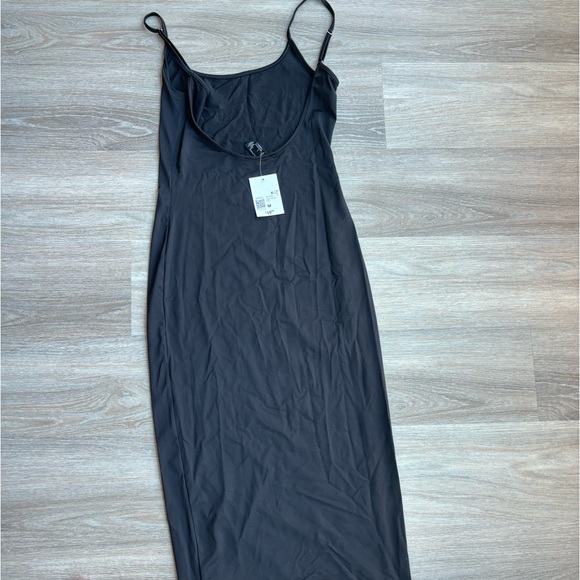 NWT. Black Forever 21 Low Back Cami Maxi Dress. Size M. - Picture 5 of 5